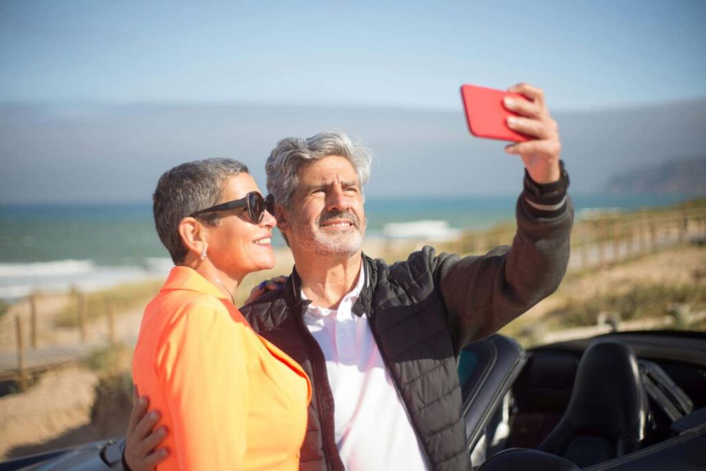 Viaggi low cost e mobilità quotidiana: scegliere l’auto giusta per partire più spesso
